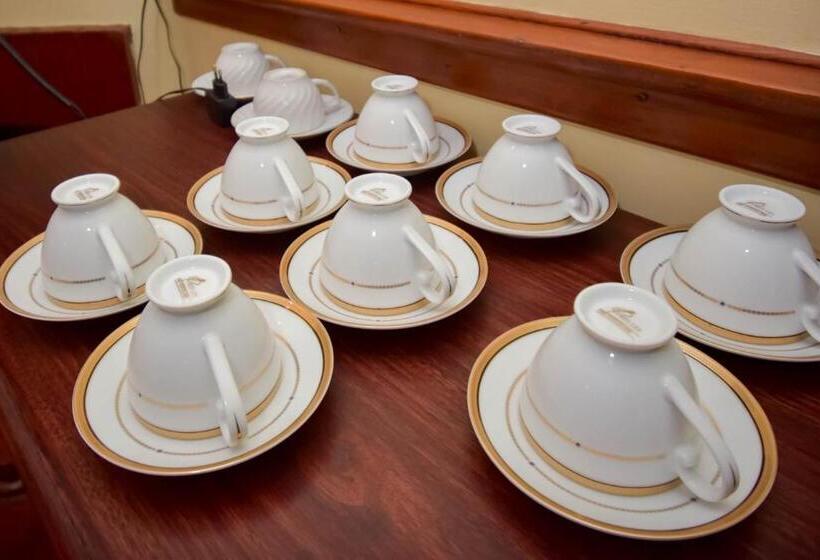 مبيت وإفطار Kwazi Guest House