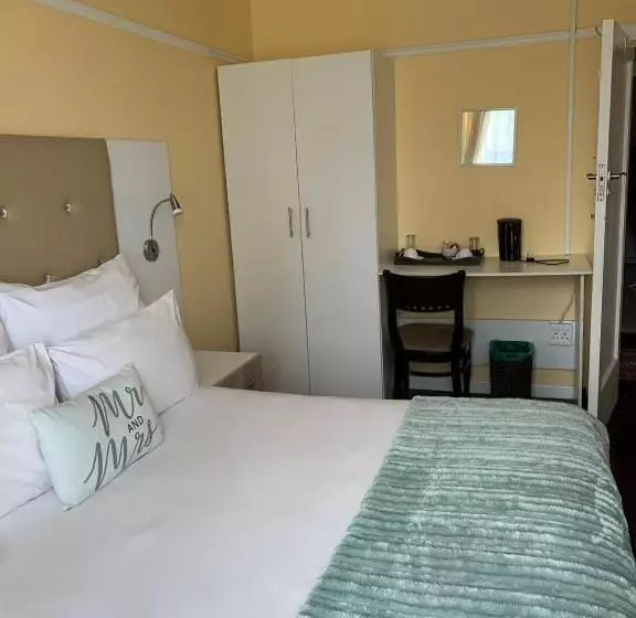 تختخواب و صبحانه Kwazi Guest House