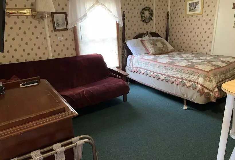 Carrollmotel And Cottages