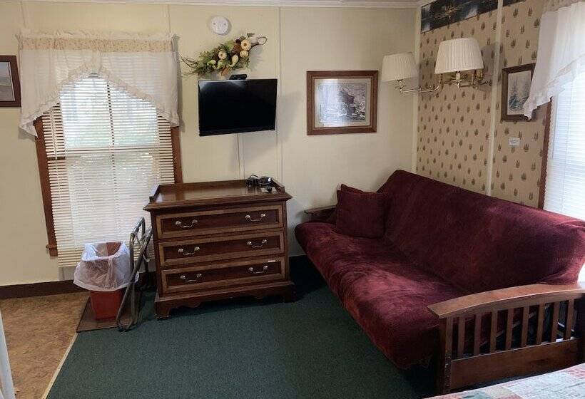 Carrollmotel And Cottages