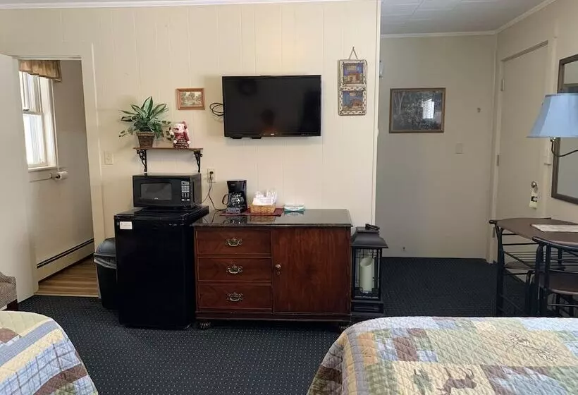 Carrollmotel And Cottages