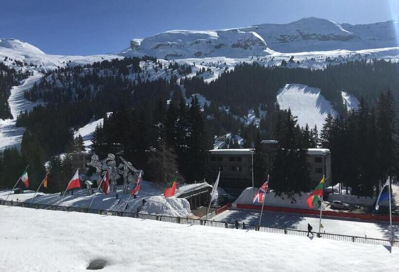 Отель Hôtel Lapiaz & Spa   Flaine