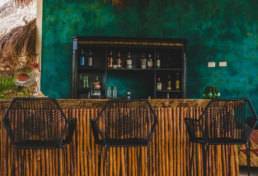 فندق La Puerta Azul Beachfront  Adults Only