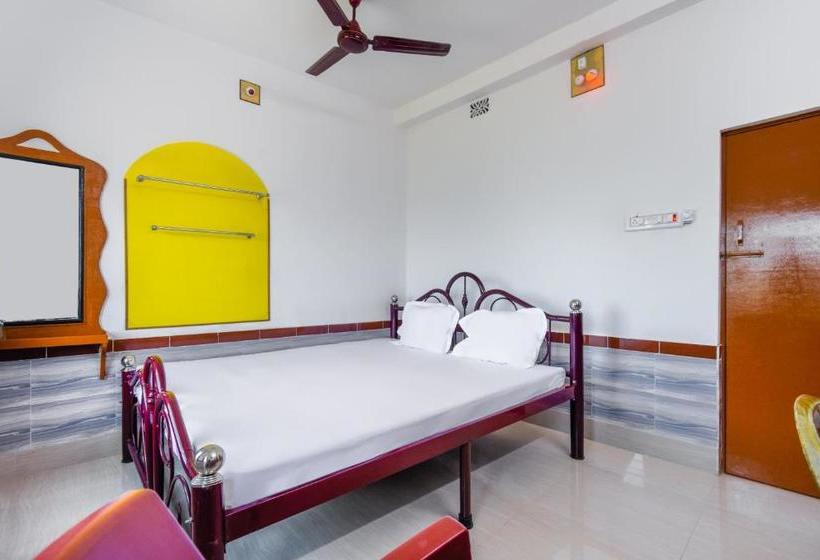 בית מלון כפרי Spot On 64174 Tej Residency