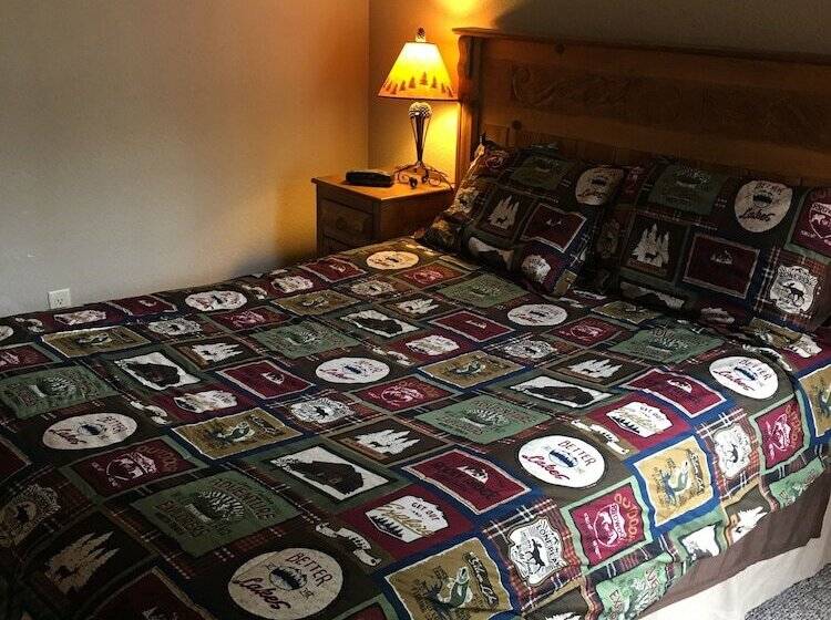 هتل The Lodge At Lazy Bear Retreat