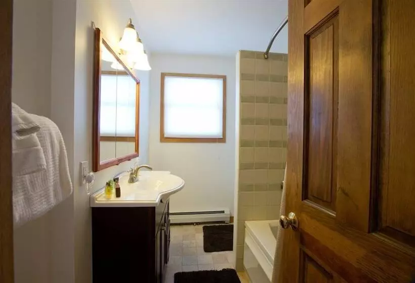 Mid_modern 4 Br