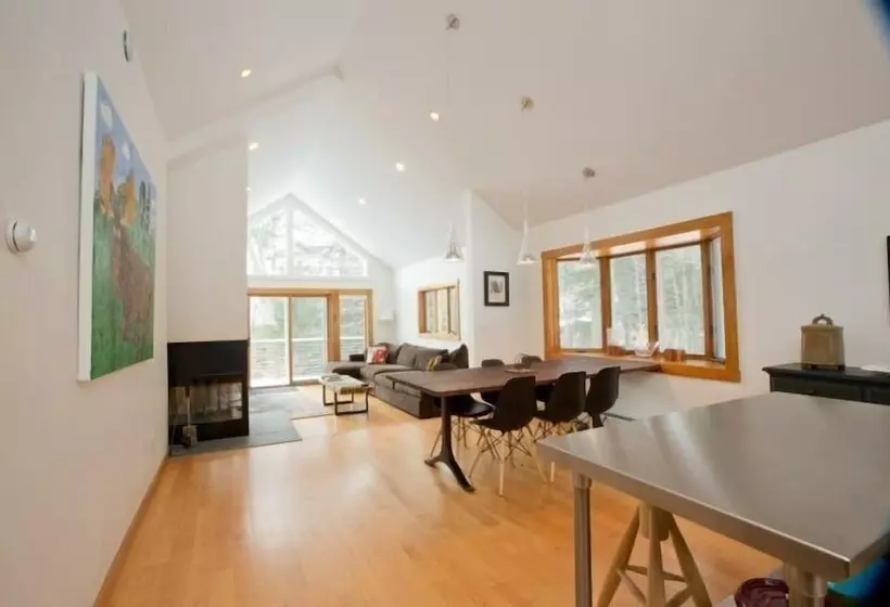 Mid_modern 4 Br