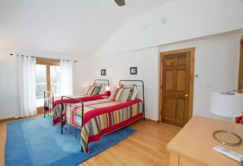 Mid_modern 4 Br