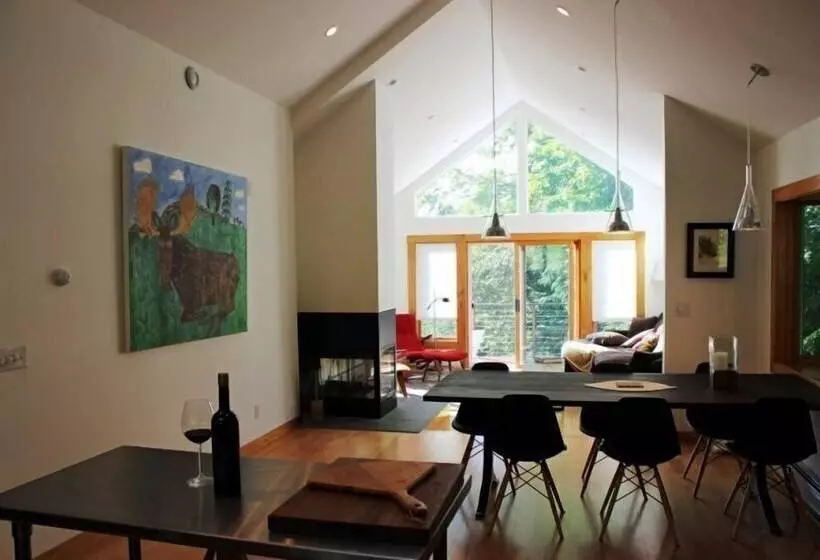 Mid_modern 4 Br