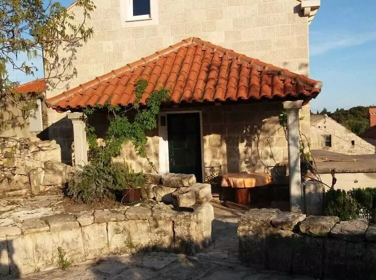 Majatalo Fishing Family House