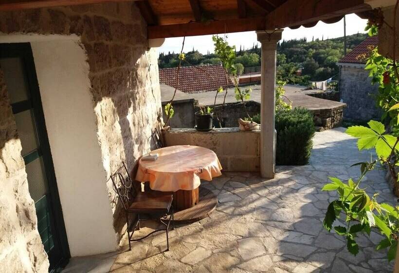 膳宿费 Fishing Family House