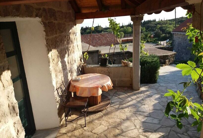 膳宿费 Fishing Family House