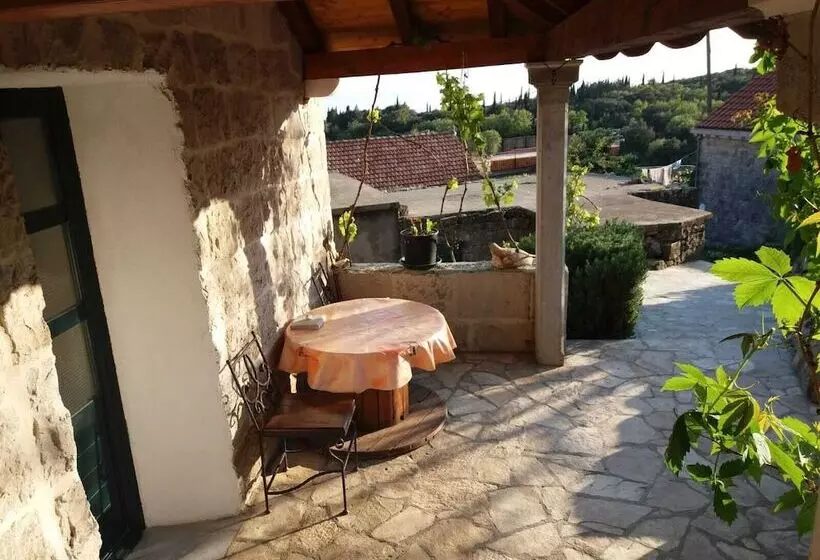 Majatalo Fishing Family House