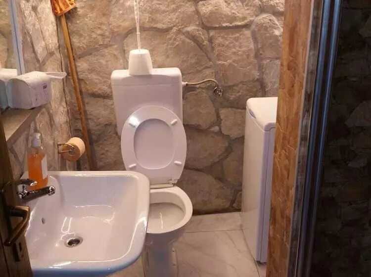 Majatalo Fishing Family House