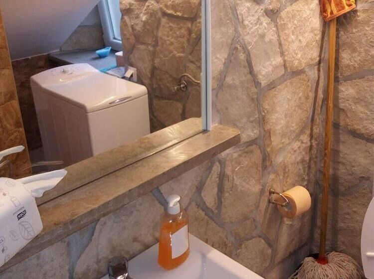 膳宿费 Fishing Family House