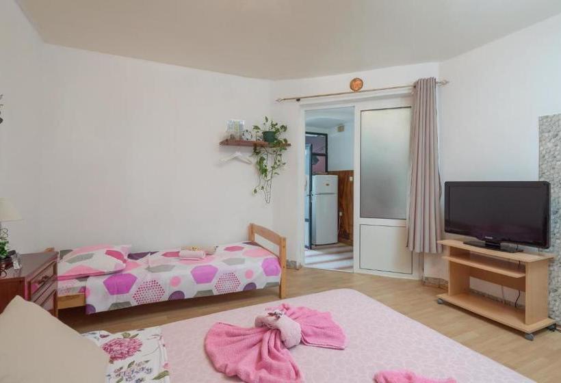 Pensió Guest House Ivona