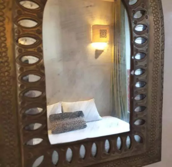 ریاض Dar Les Sirenes