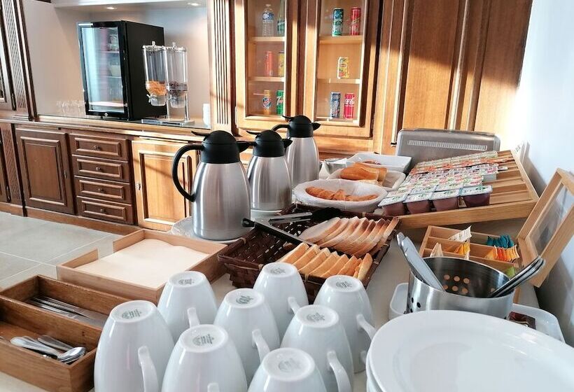 Отель Hôtel Le Dormeux