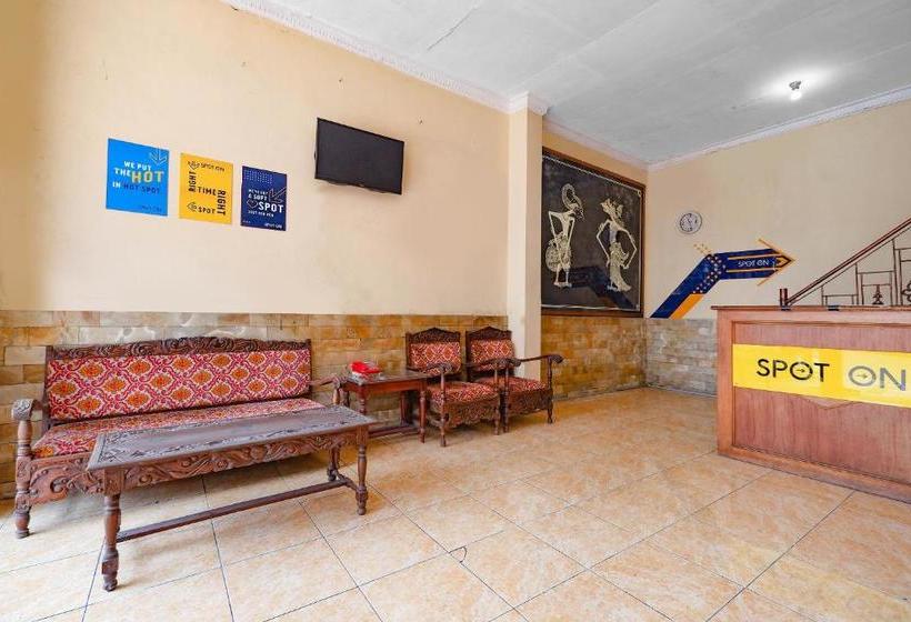 Szálloda Spot On 2011 Mekar Sari