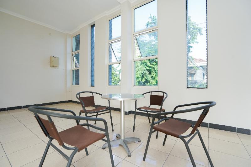 Hotel Oyo 2075 Graha Marina