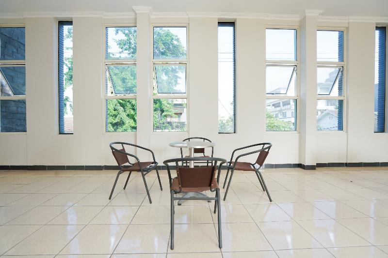 Hotel Oyo 2075 Graha Marina