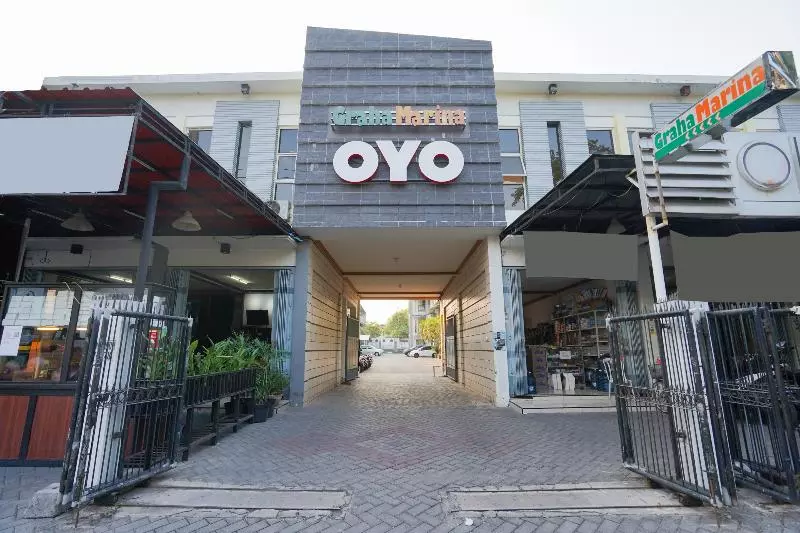 ホテル Oyo 2075 Graha Marina