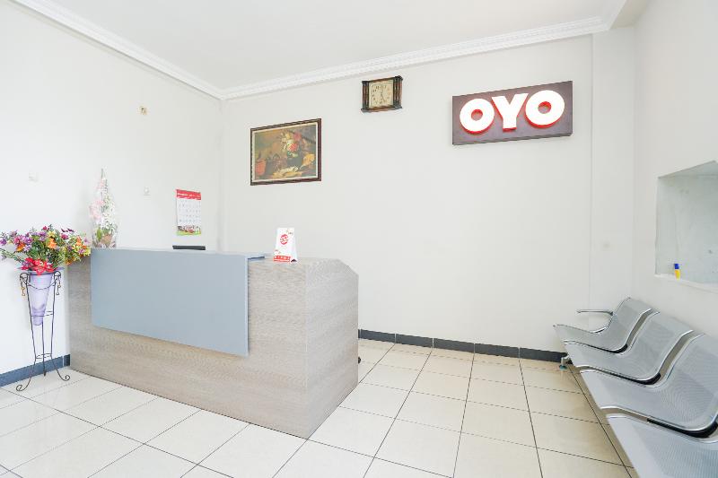 Hotel Oyo 2075 Graha Marina