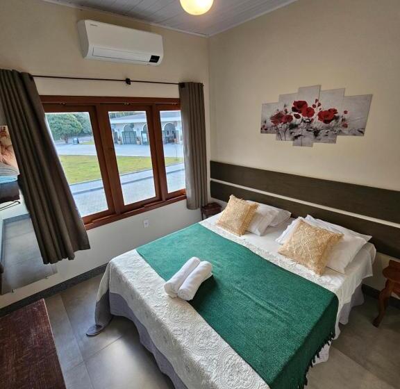 Pensão Pousada Aracê