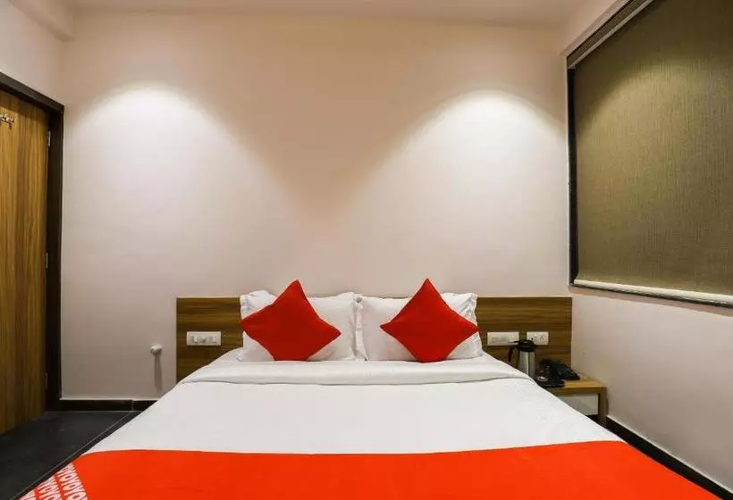 ホテル Oyo 48307  Majestic Somnath