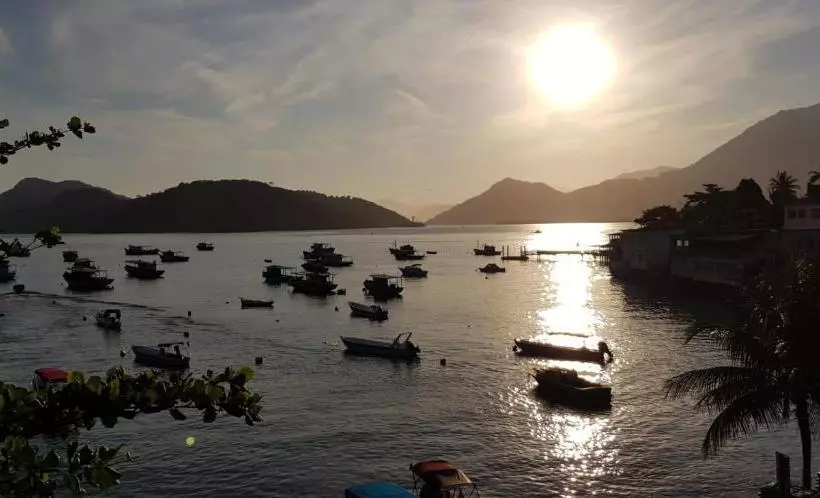 Hotel Oyo Fragata Praia