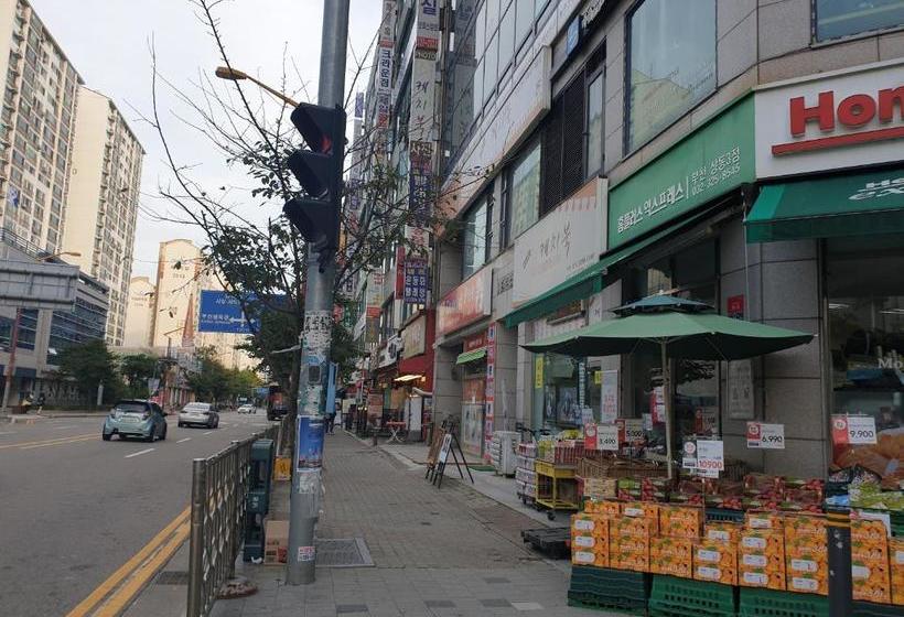 Общежитие Ivy Oneroomtel