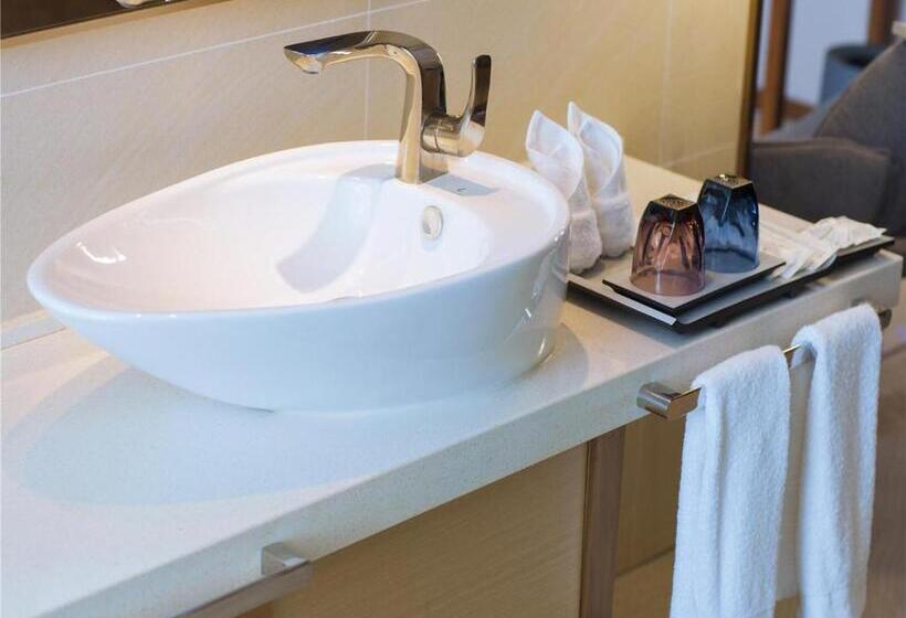 Lavande Hotel Qiqihar Supervisory Office