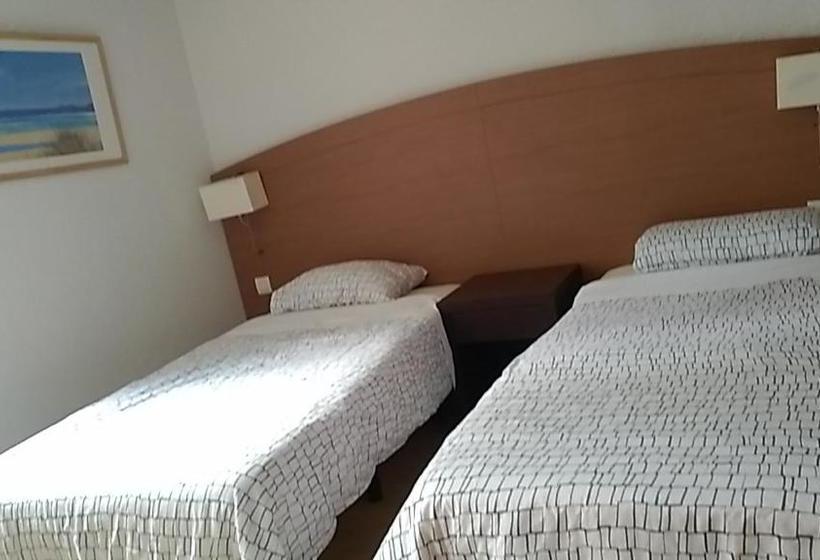 تختخواب و صبحانه Lindo Carillon