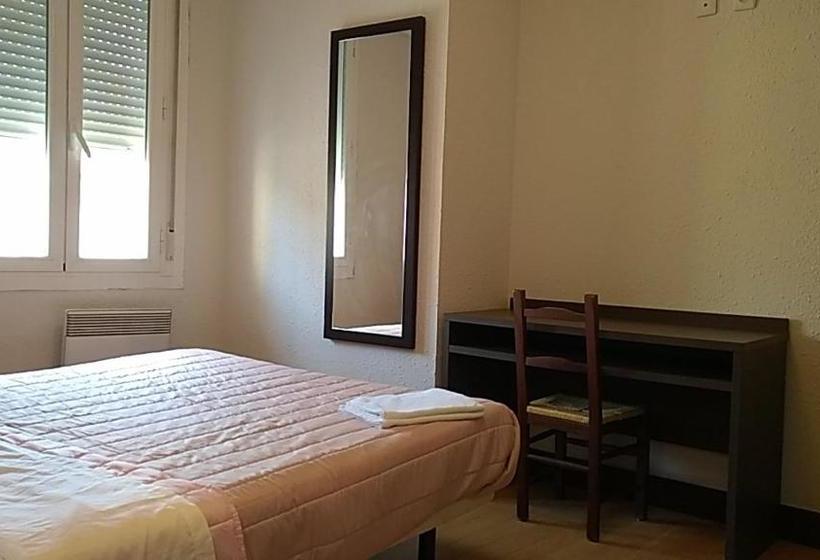 تختخواب و صبحانه Lindo Carillon