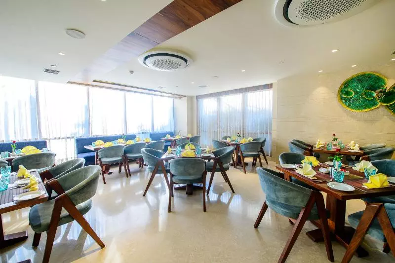 ホテル Best Western La Vista Pathankot
