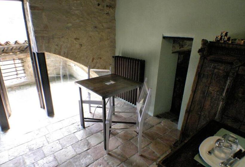 فندق Le Case Della Saracca