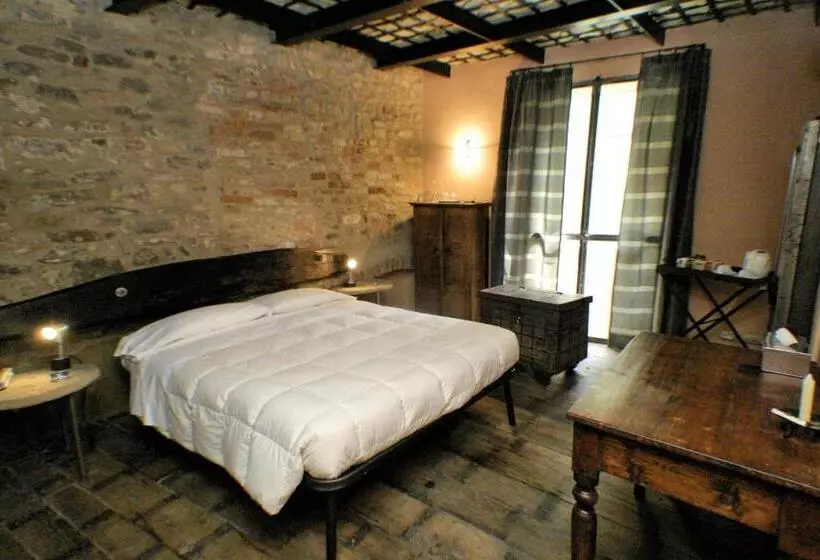 Hotelli Le Case Della Saracca