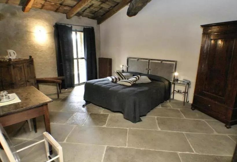 Hotelli Le Case Della Saracca