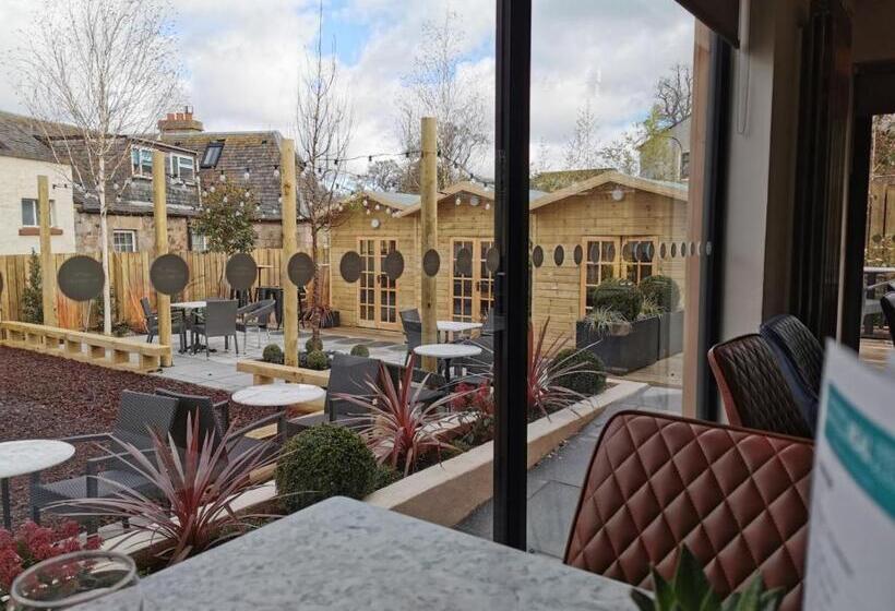 هاستل The Balerno Inn