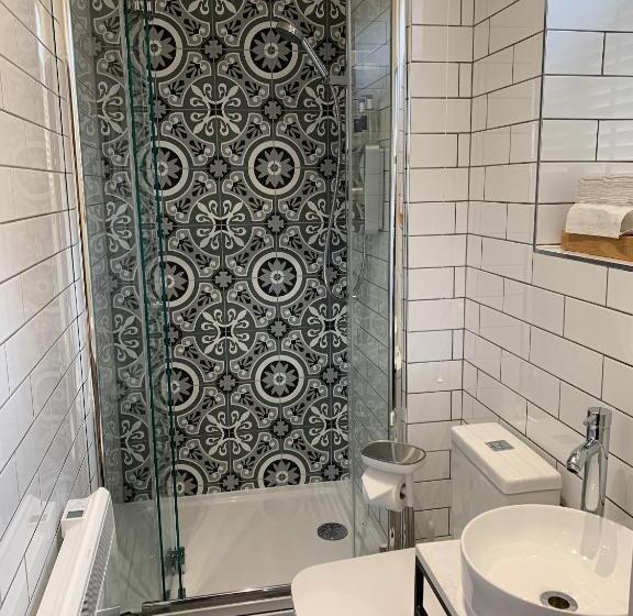 هاستل The Balerno Inn