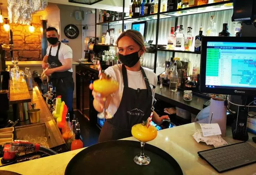 هاستل The Balerno Inn