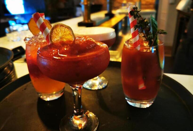 هاستل The Balerno Inn