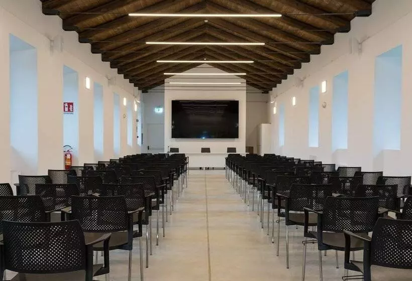 هتل Cascina Fossata & Residence