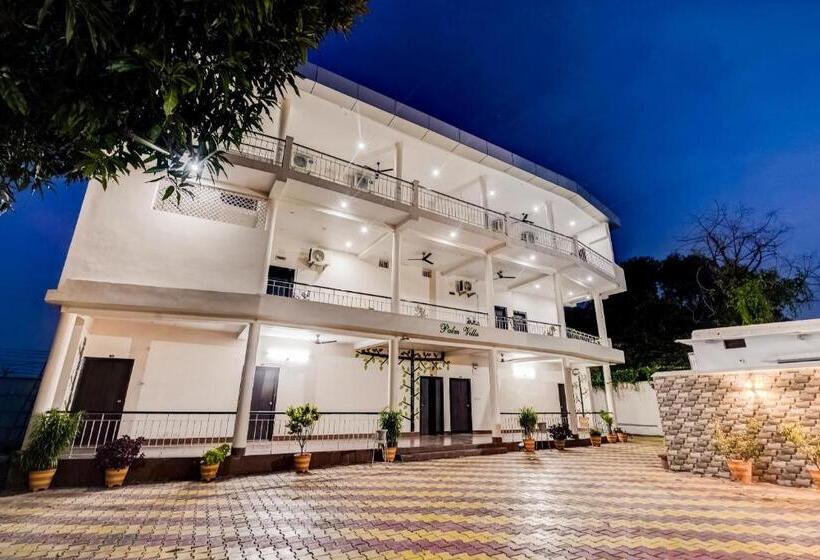 هتل Super Capital O Gulmohar Marriage Garden