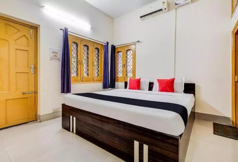 Hotelli Super Capital O Gulmohar Marriage Garden