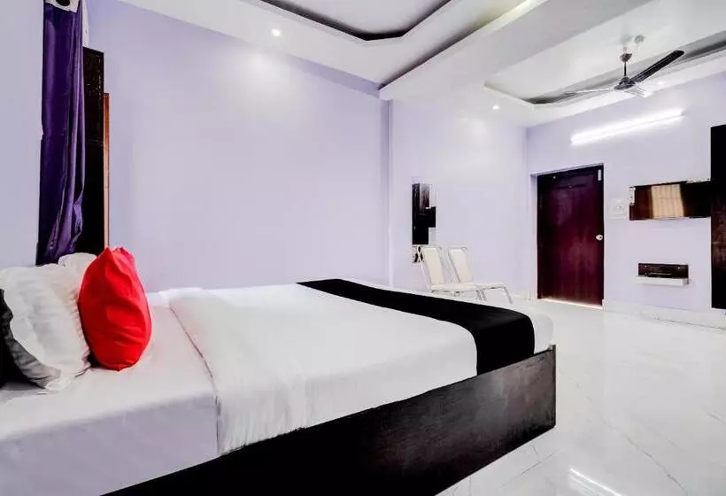 Hotelli Super Capital O Gulmohar Marriage Garden