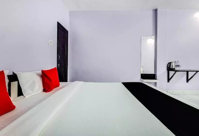 Hotelli Super Capital O Gulmohar Marriage Garden