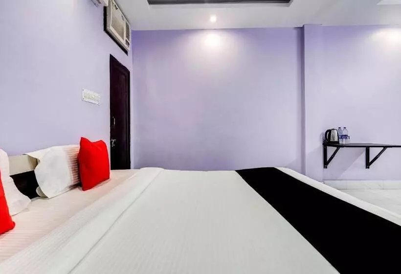 Hotelli Super Capital O Gulmohar Marriage Garden