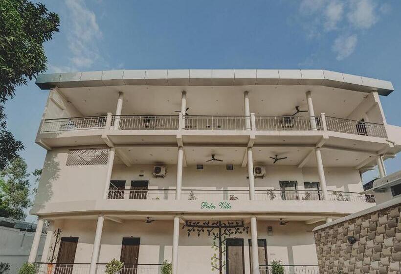 هتل Super Capital O Gulmohar Marriage Garden