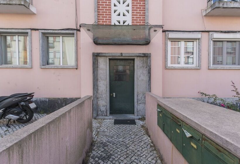 Garden House In Alvalade